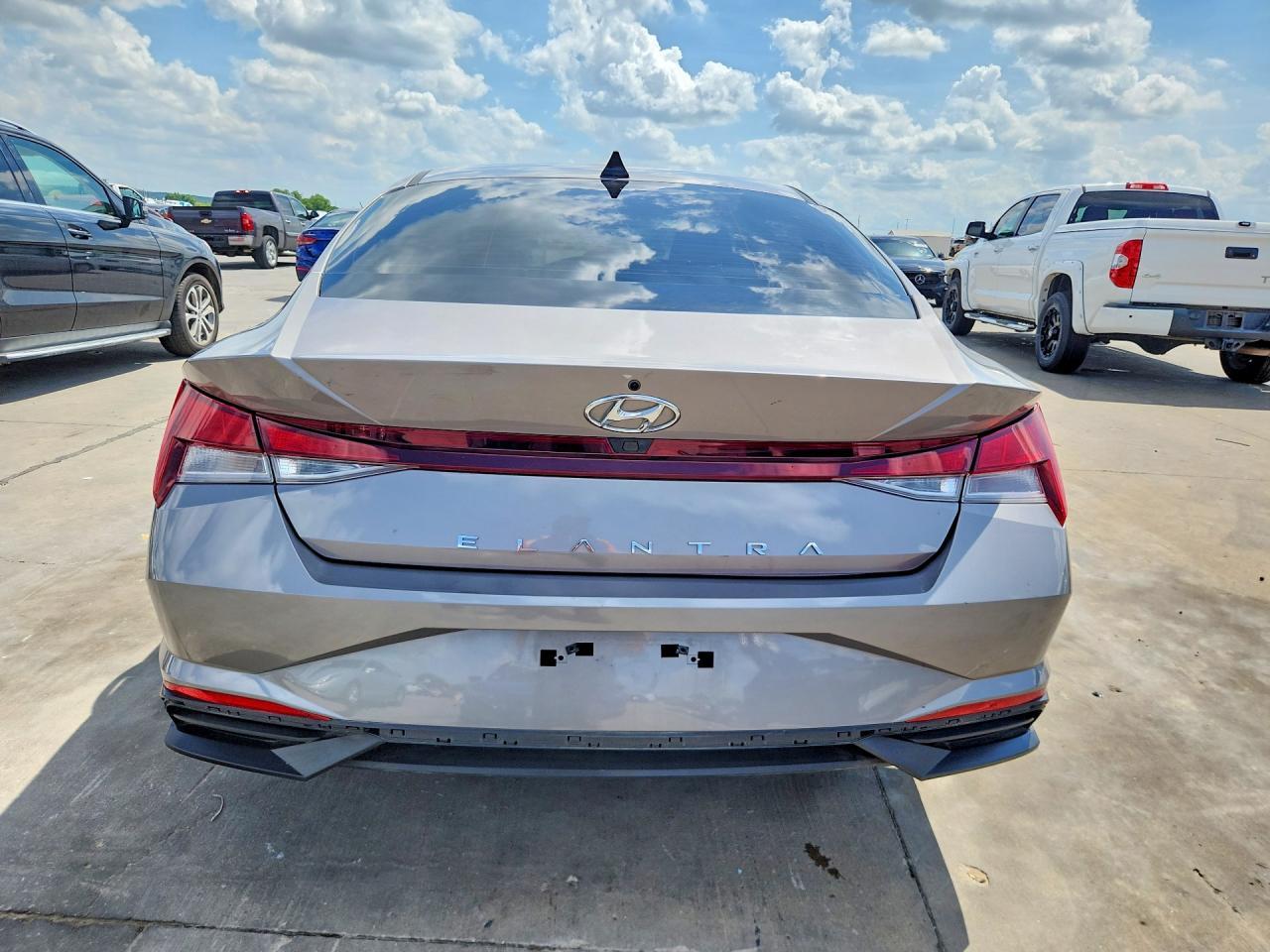 2022 Hyundai Elantra Sel - Фото 6