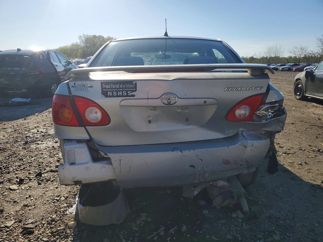 2004 Toyota Corolla Le - Image 6
