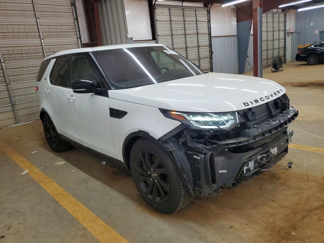 2019 Land Rover Discovery Hse Luxury - Image 4
