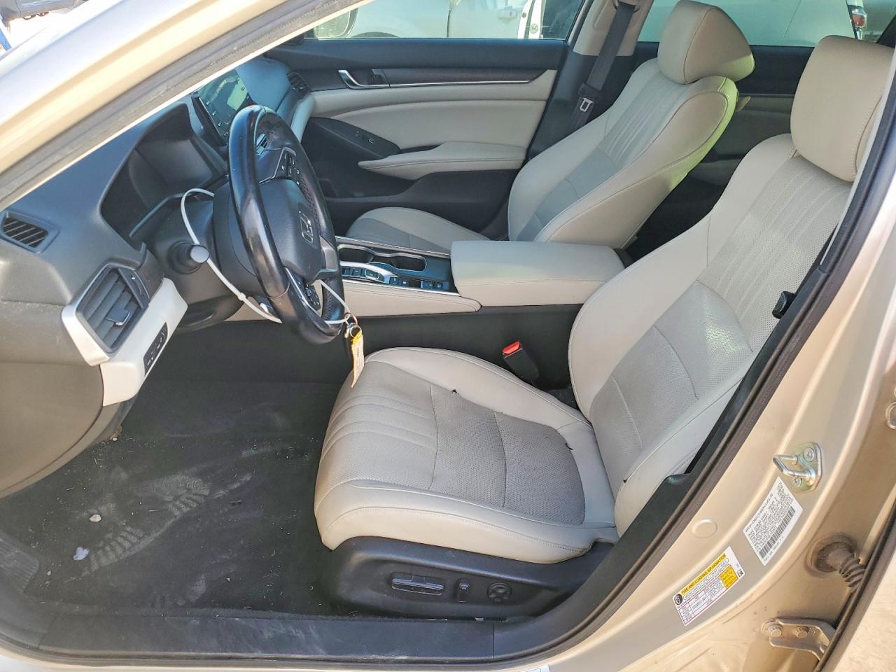 2020 Honda Accord Touring Hybrid - Фото 7