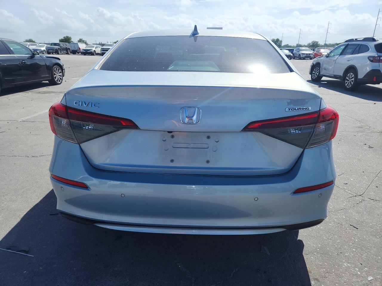 2022 Honda Civic Touring - Image 6