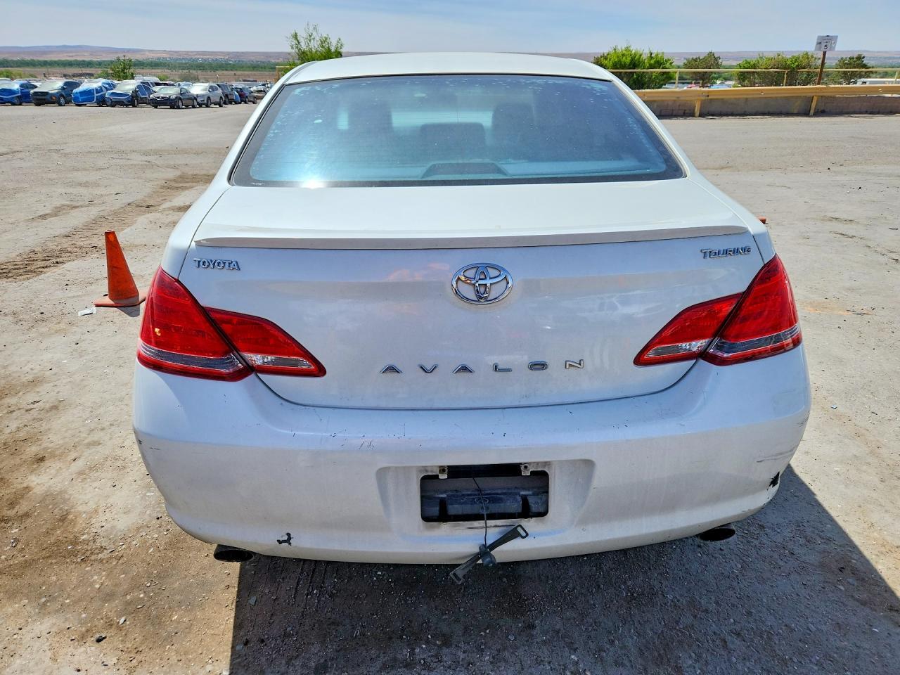 2006 Toyota Avalon Touring - Image 6