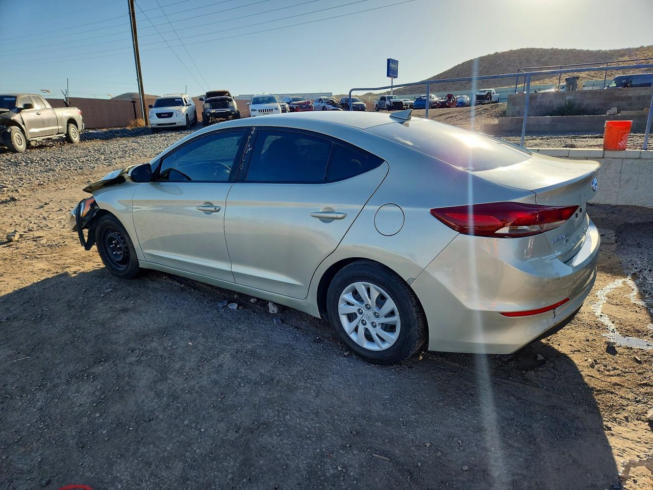 2017 Hyundai Elantra Se - Image 2