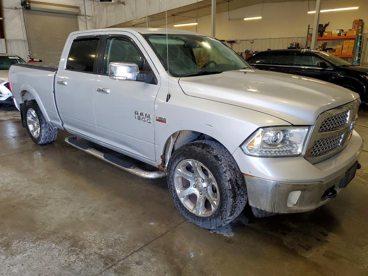 2014 Ram 1500 Laramie - Image 4