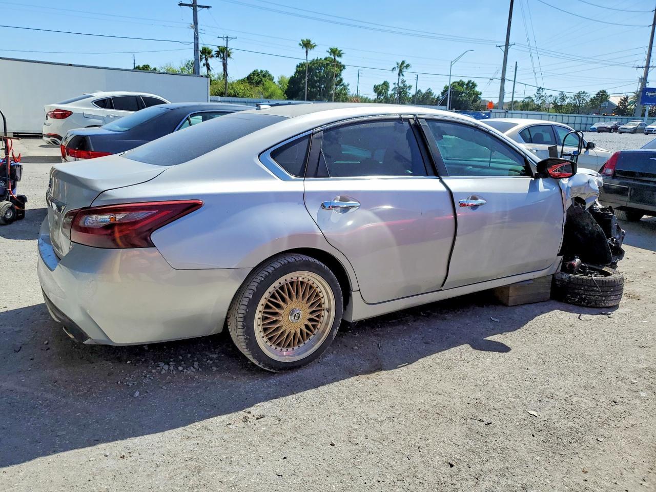 2018 Nissan Altima 2.5 Sl - Image 3