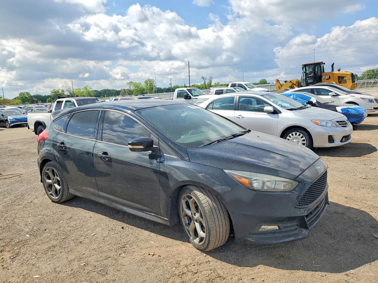 2017 Ford Focus St - Фото 4