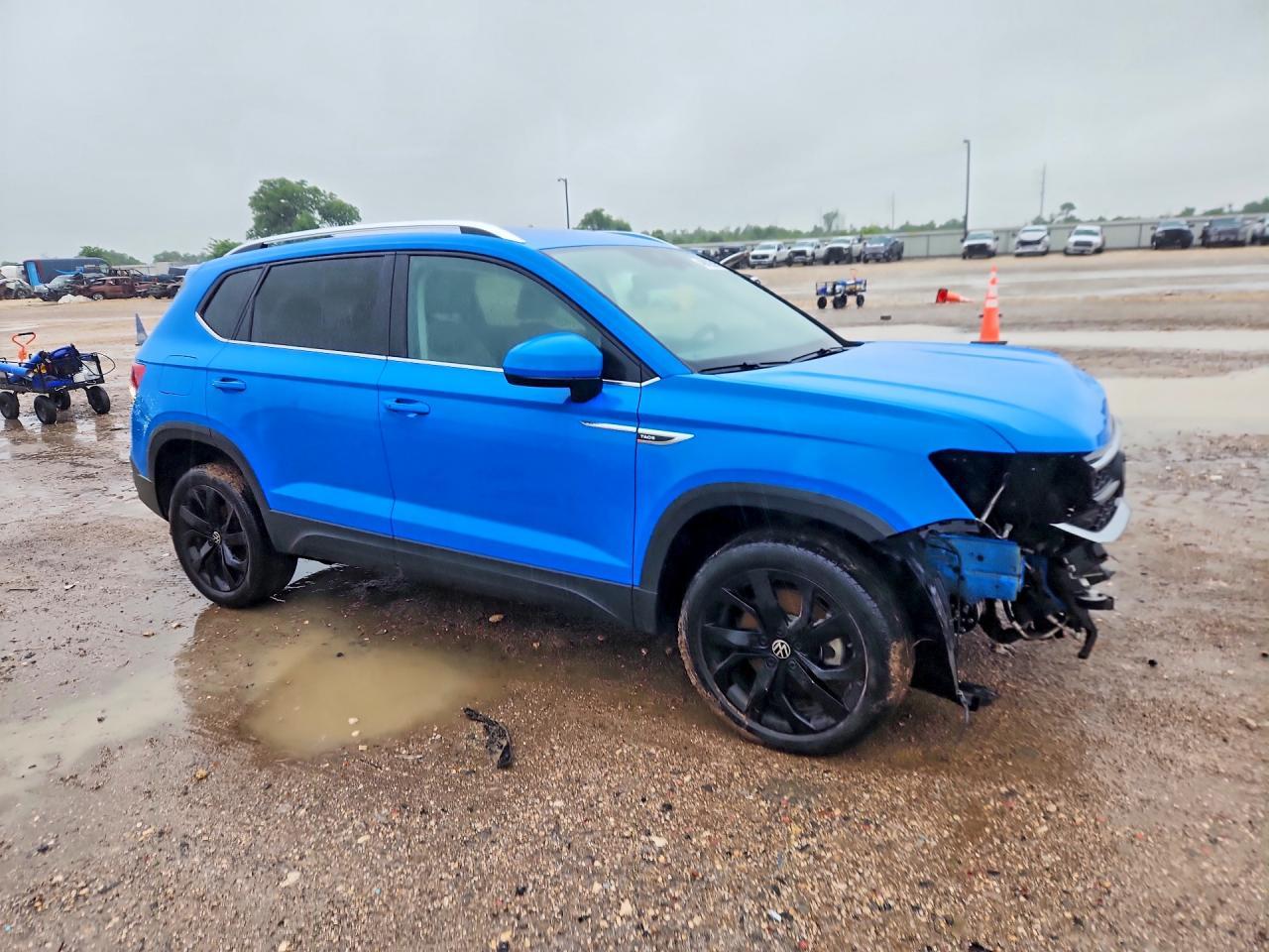 2023 Volkswagen Taos Se - Image 4