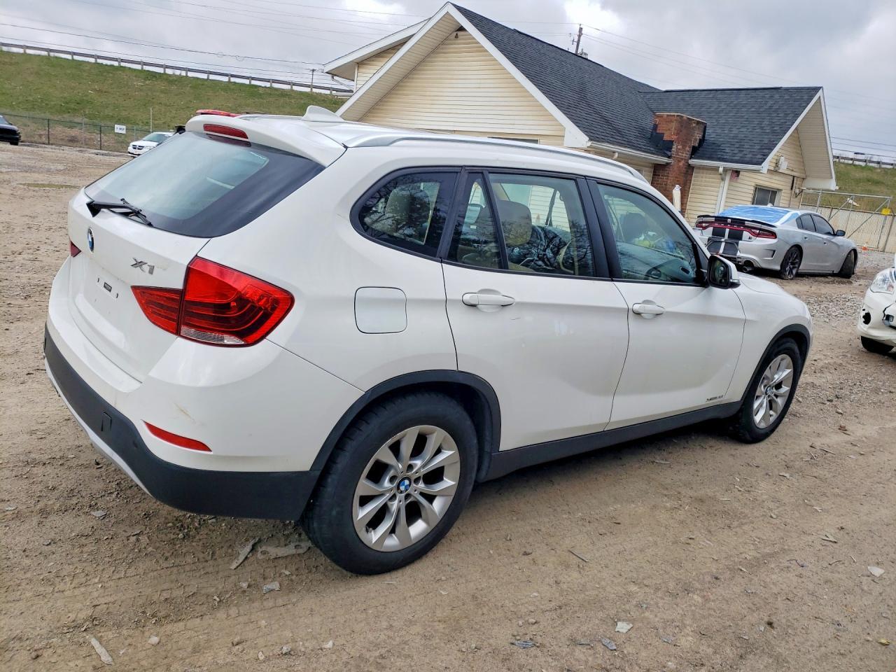 2013 BMW X1 xDrive28I - Фото 3