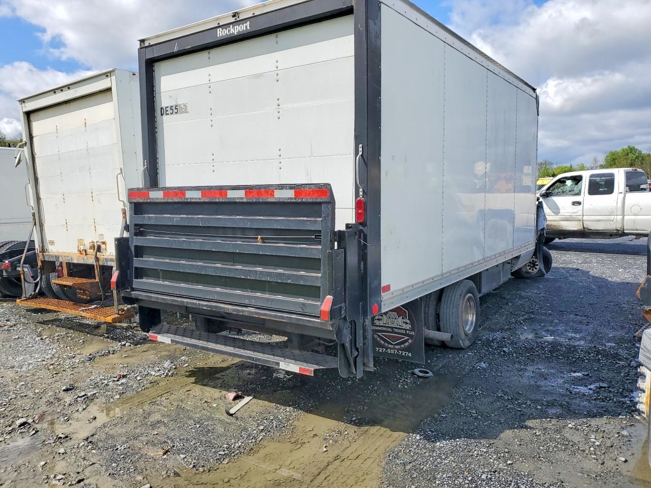2019 Ford E350 Box Truck - Image 3