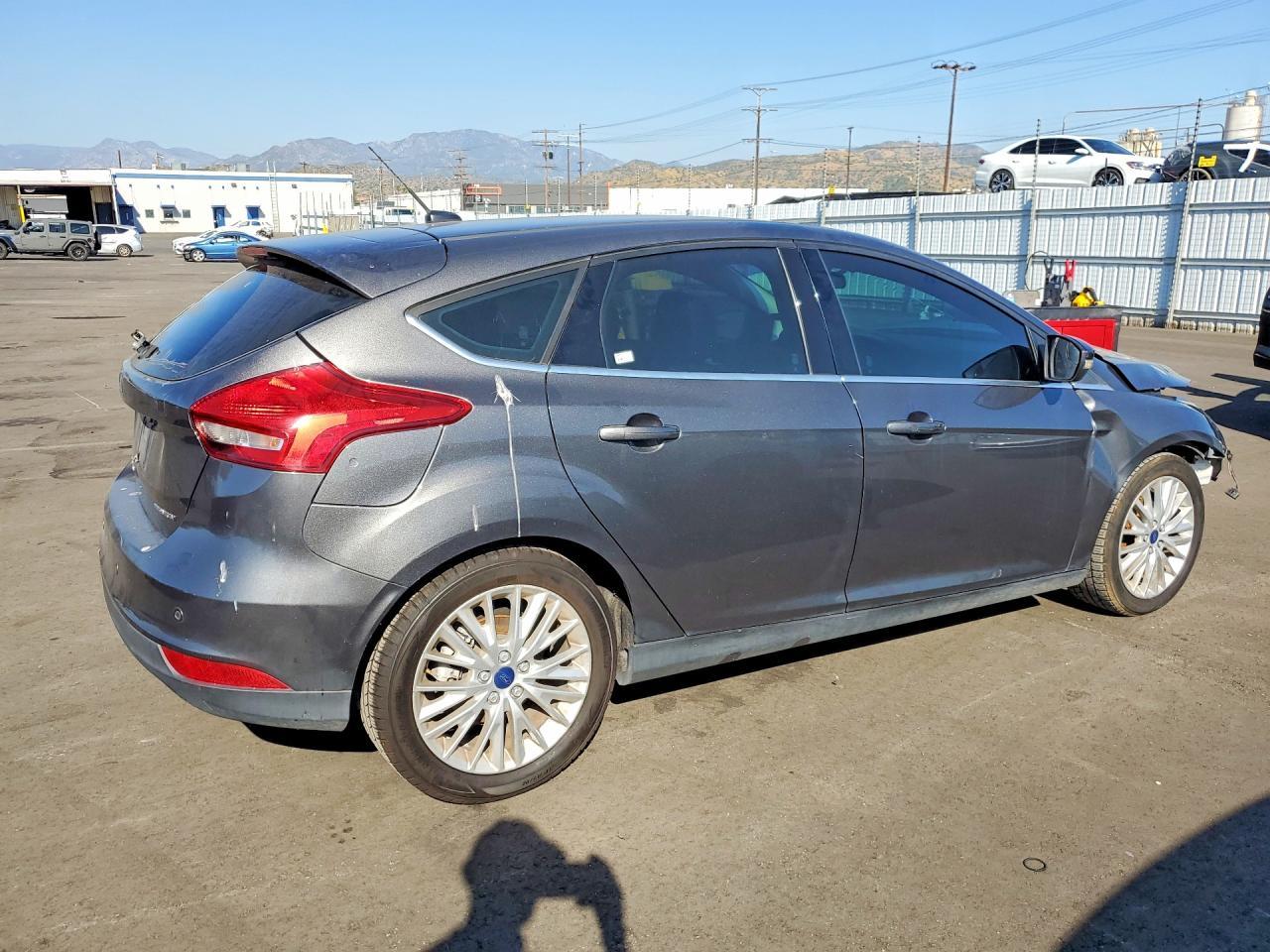 2018 Ford Focus Titanium - Фото 3