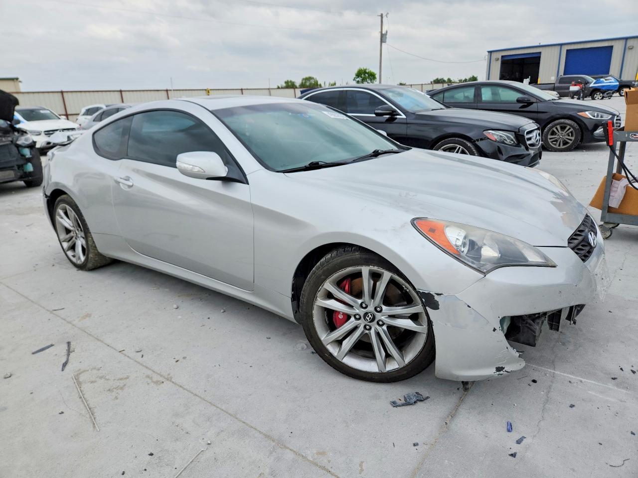 2012 Hyundai Genesis Coupe 3.8L - Фото 4