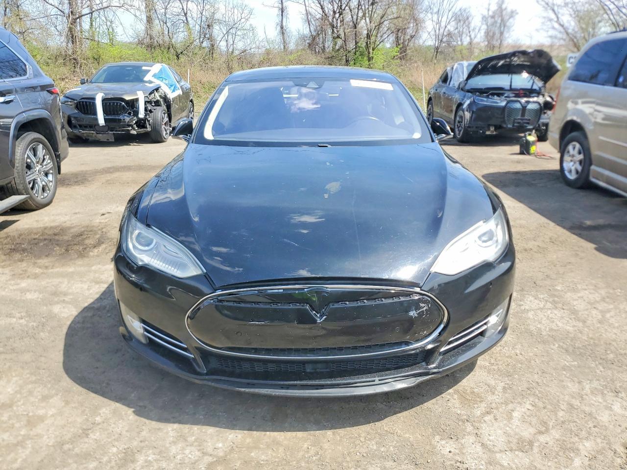 2015 Tesla Model S - Image 5