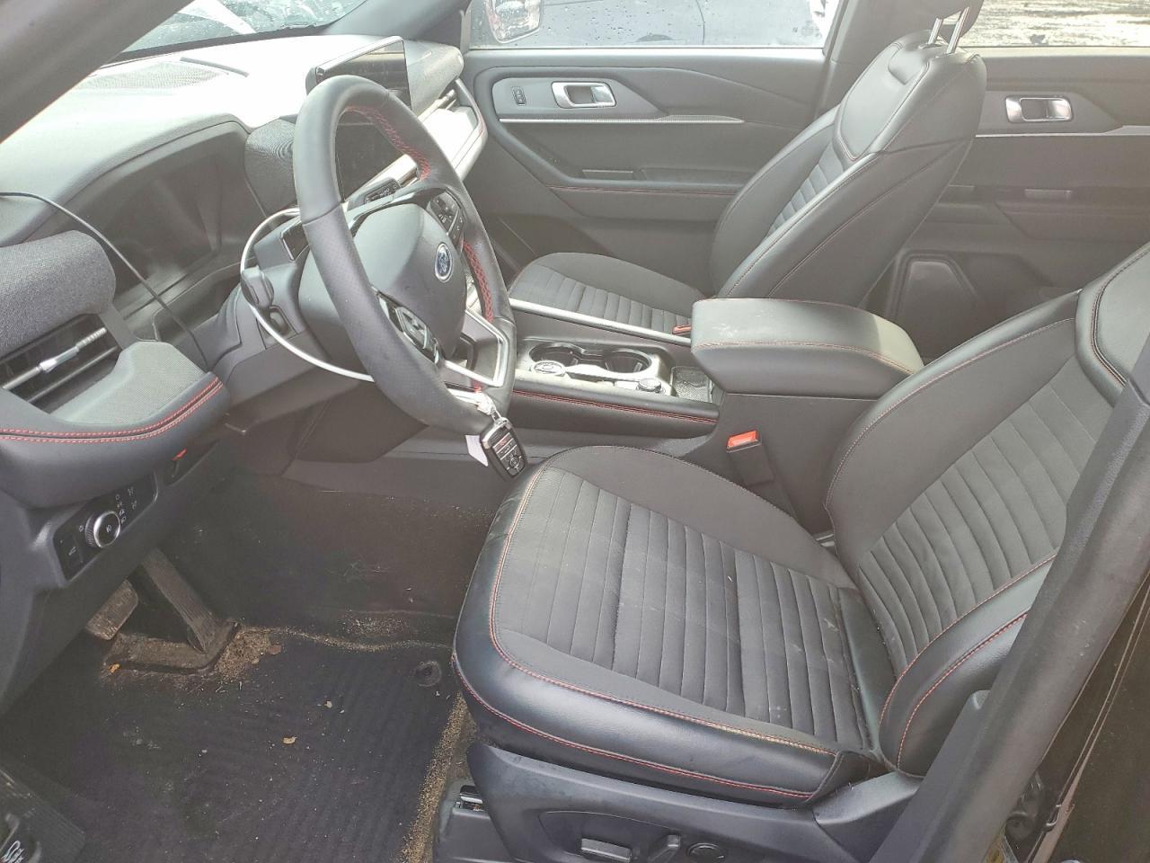 2025 Ford Explorer St-Line - Image 7