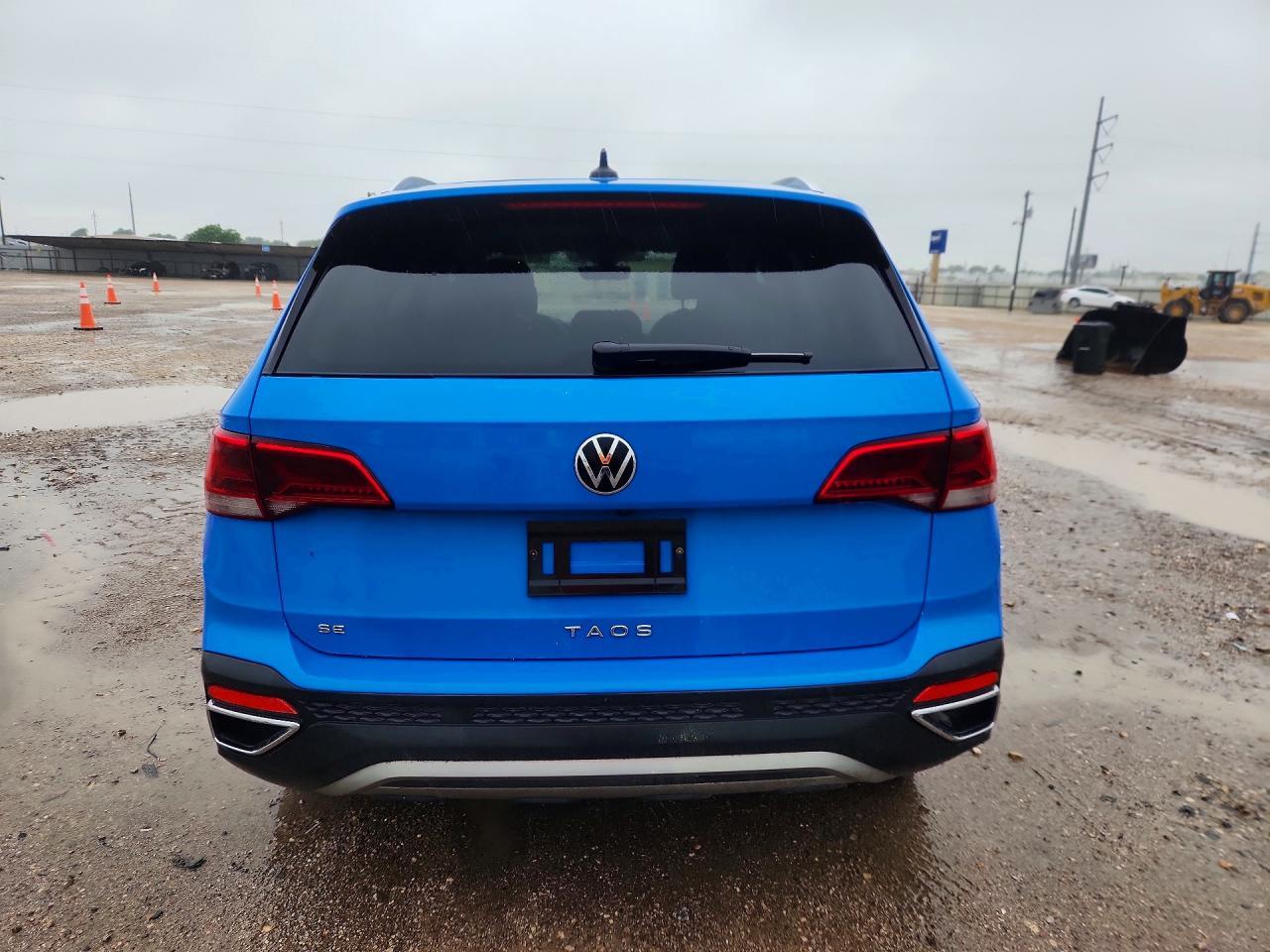 2023 Volkswagen Taos Se - Image 6