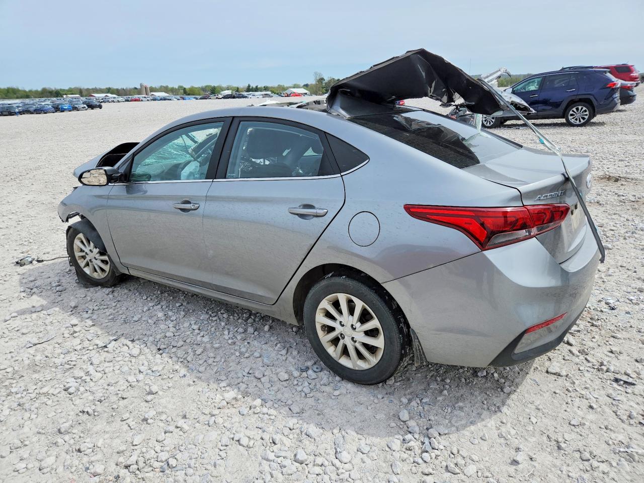 2021 Hyundai Accent Sel - Фото 2