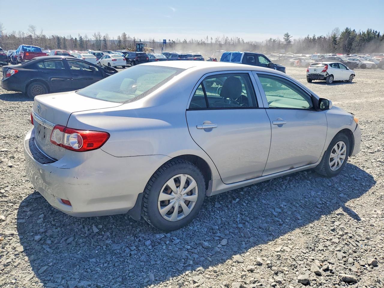 2011 Toyota Corolla Base - Фото 3