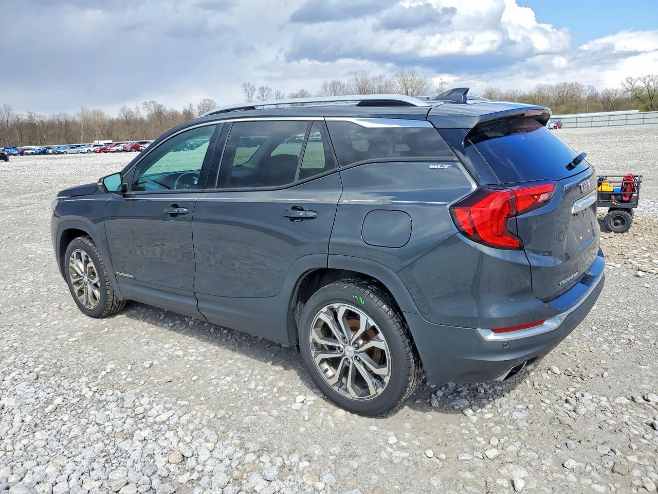2018 GMC Terrain Slt - Image 2