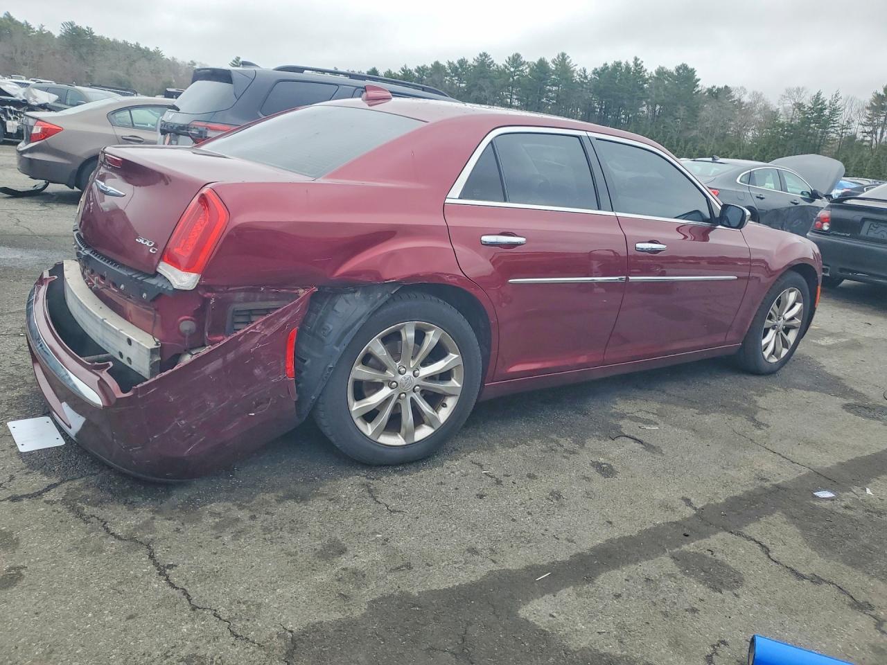 2016 Chrysler 300C - Фото 3