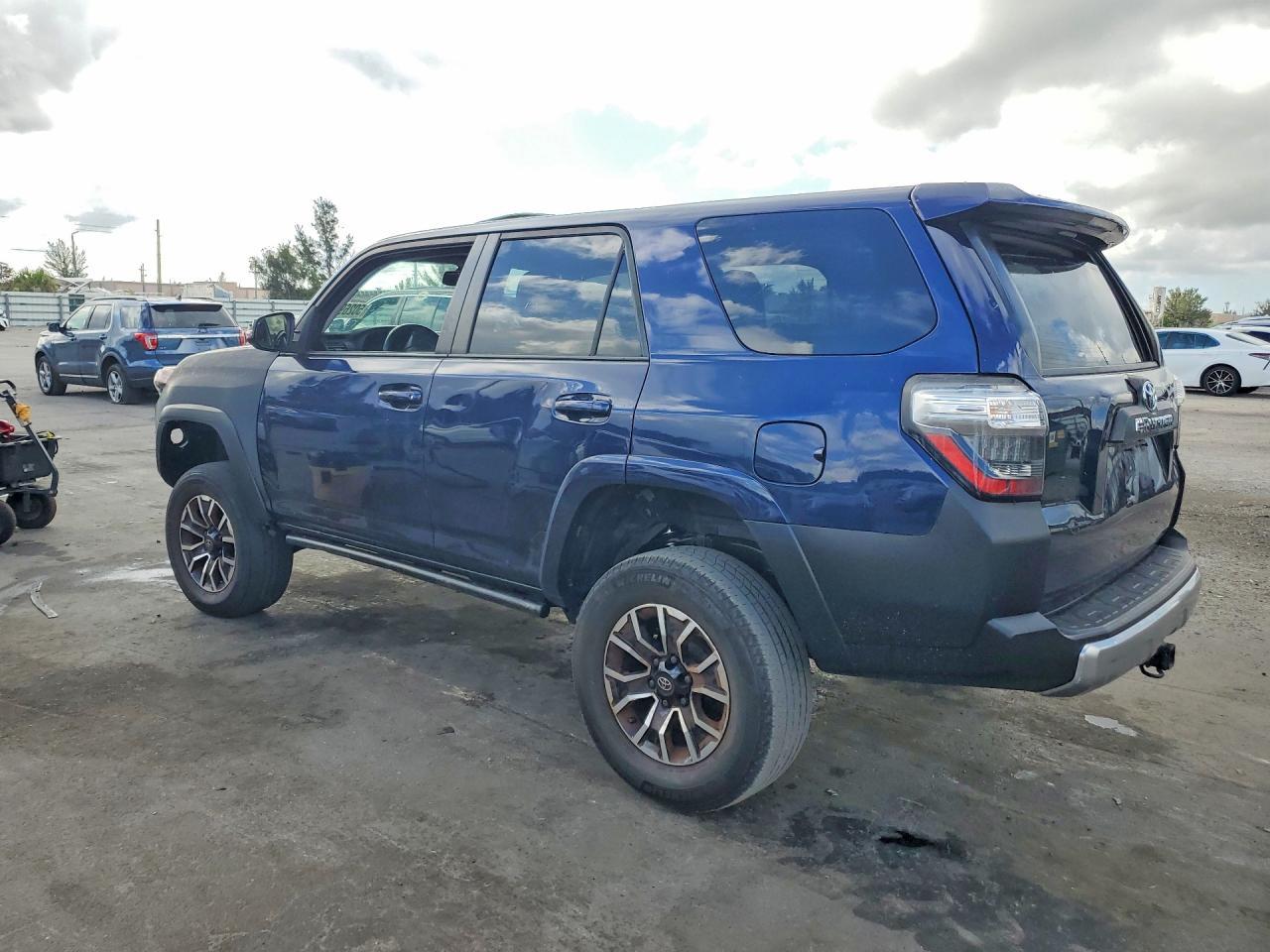 2018 Toyota 4Runner Trd Off-Road Premium - Фото 2