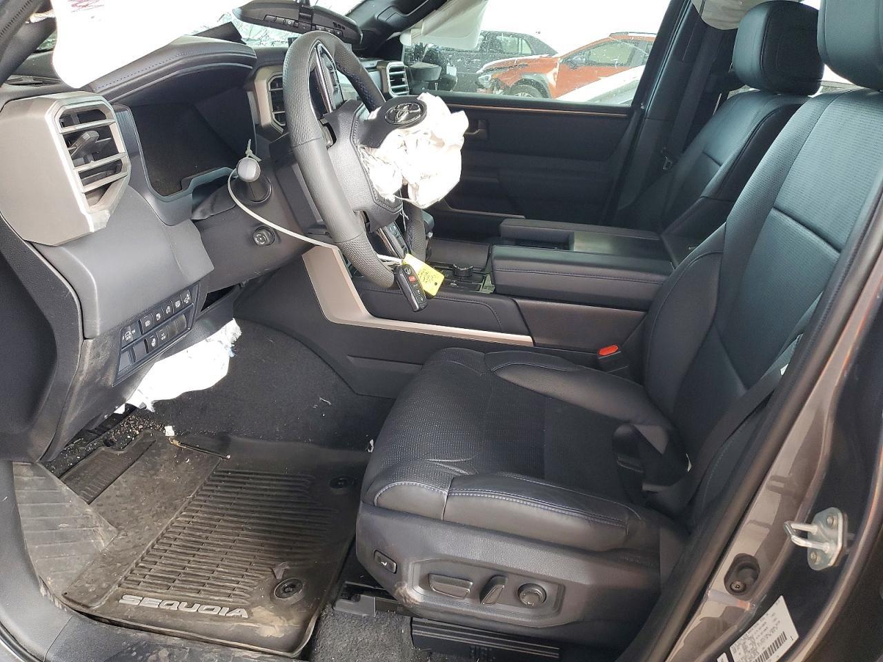 2026 Toyota Sequoia Platinum - Фото 7