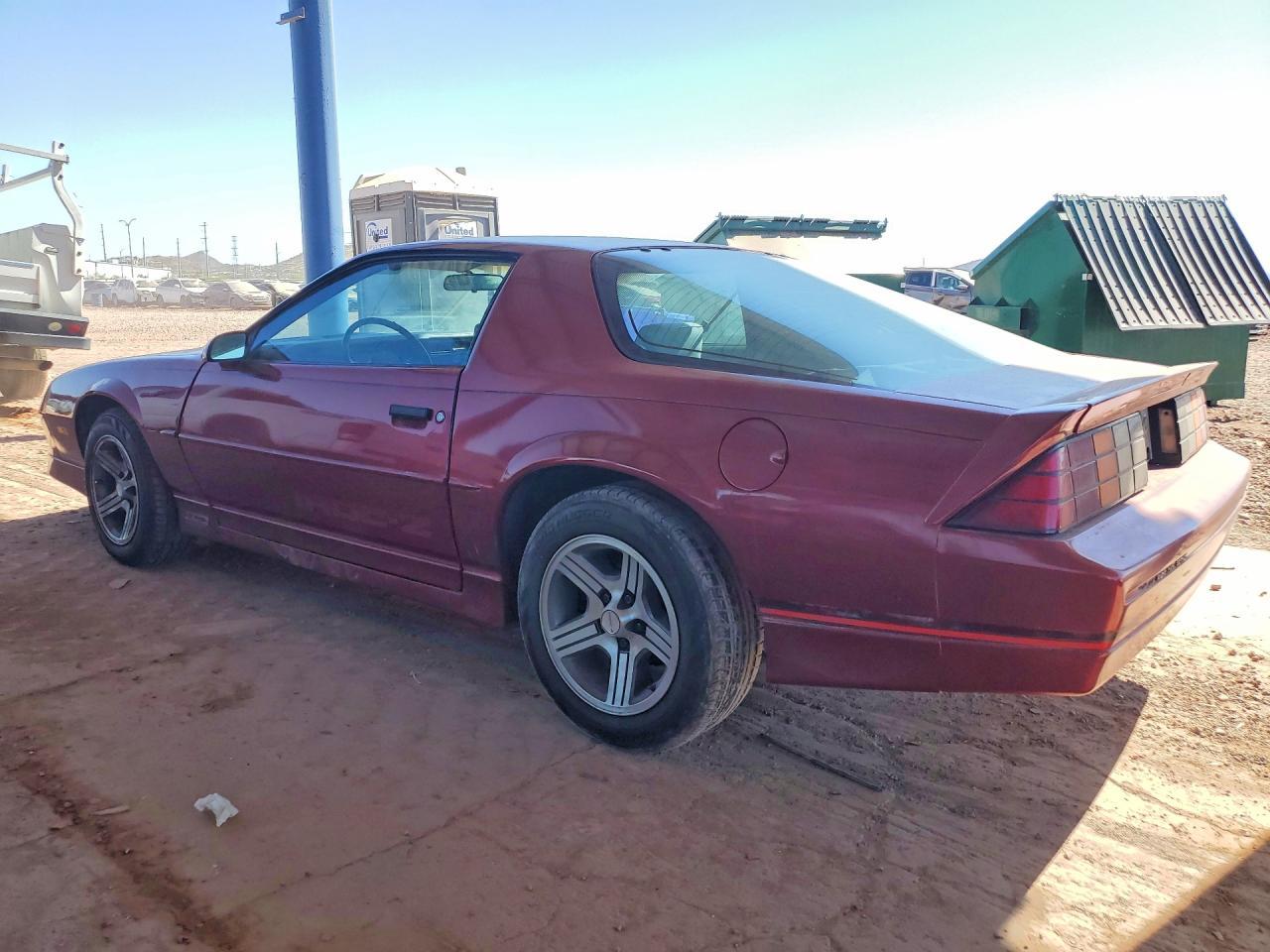 1988 Chevrolet Camaro - Фото 2