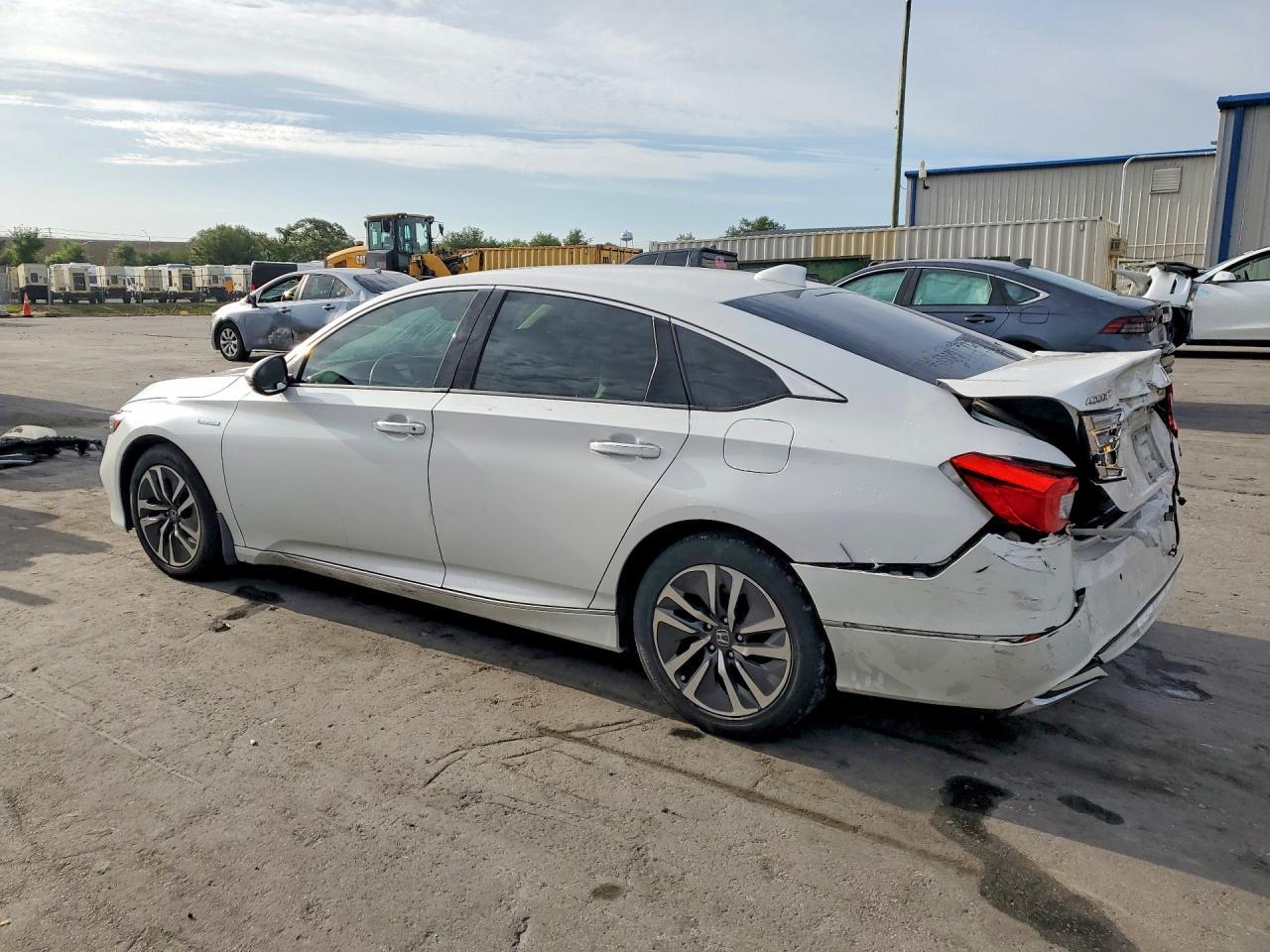 2019 Honda Accord Touring Hybrid - Фото 2