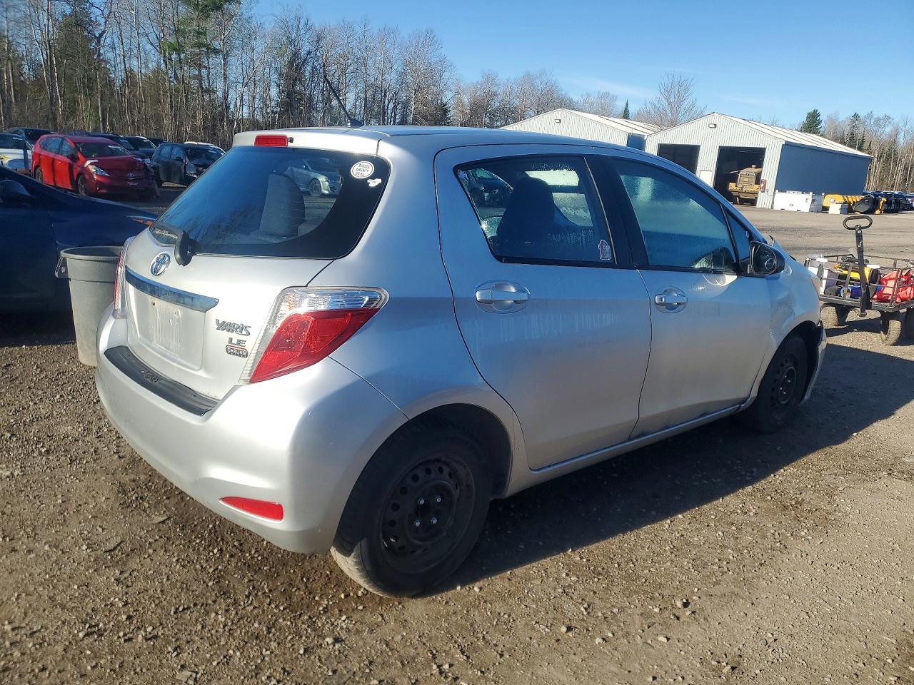 2014 Toyota Yaris 5-Door L - Image 3