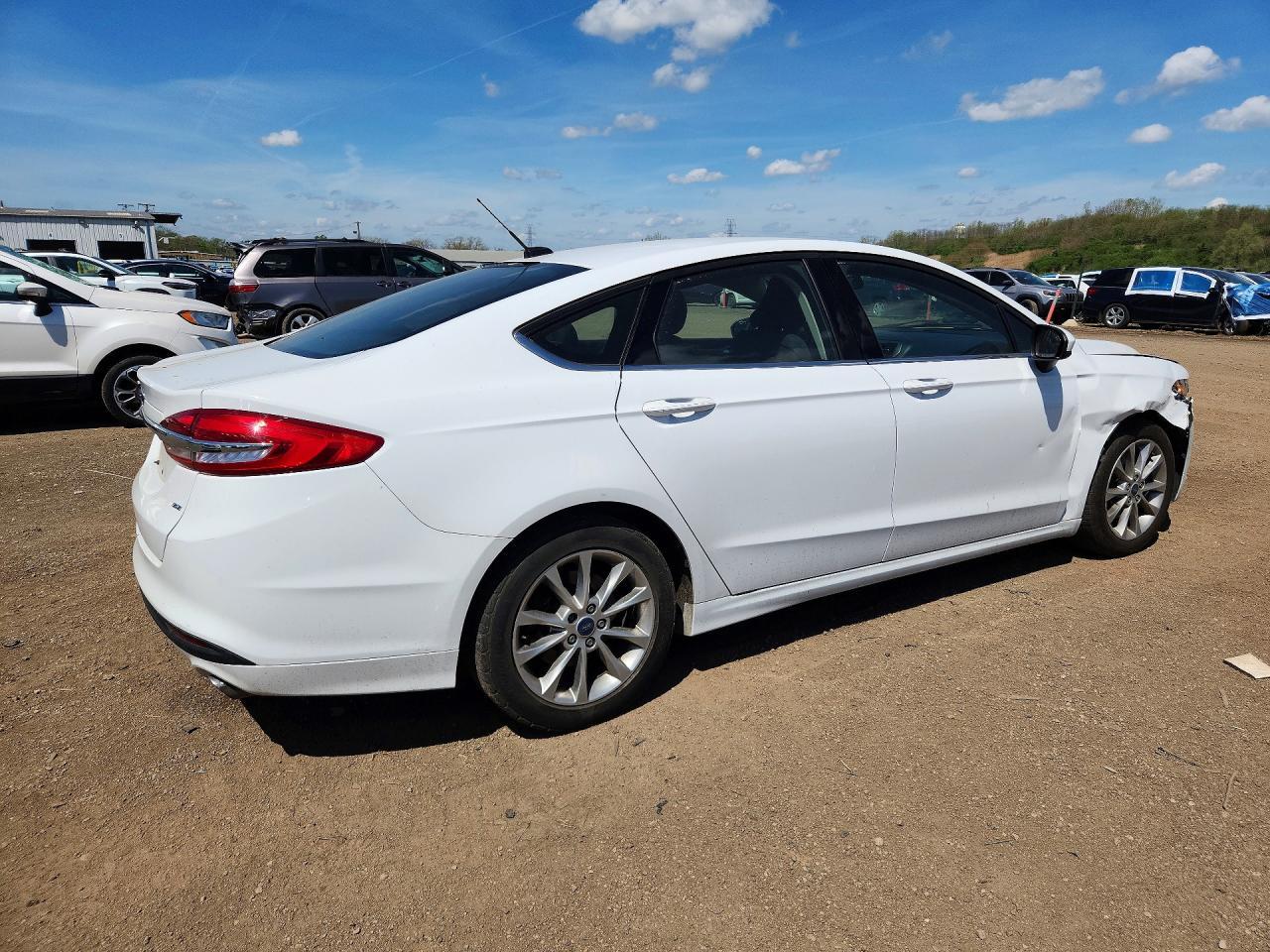 2017 Ford Fusion Se - Фото 3