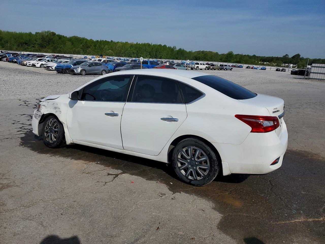 2016 Nissan Sentra S - Фото 2
