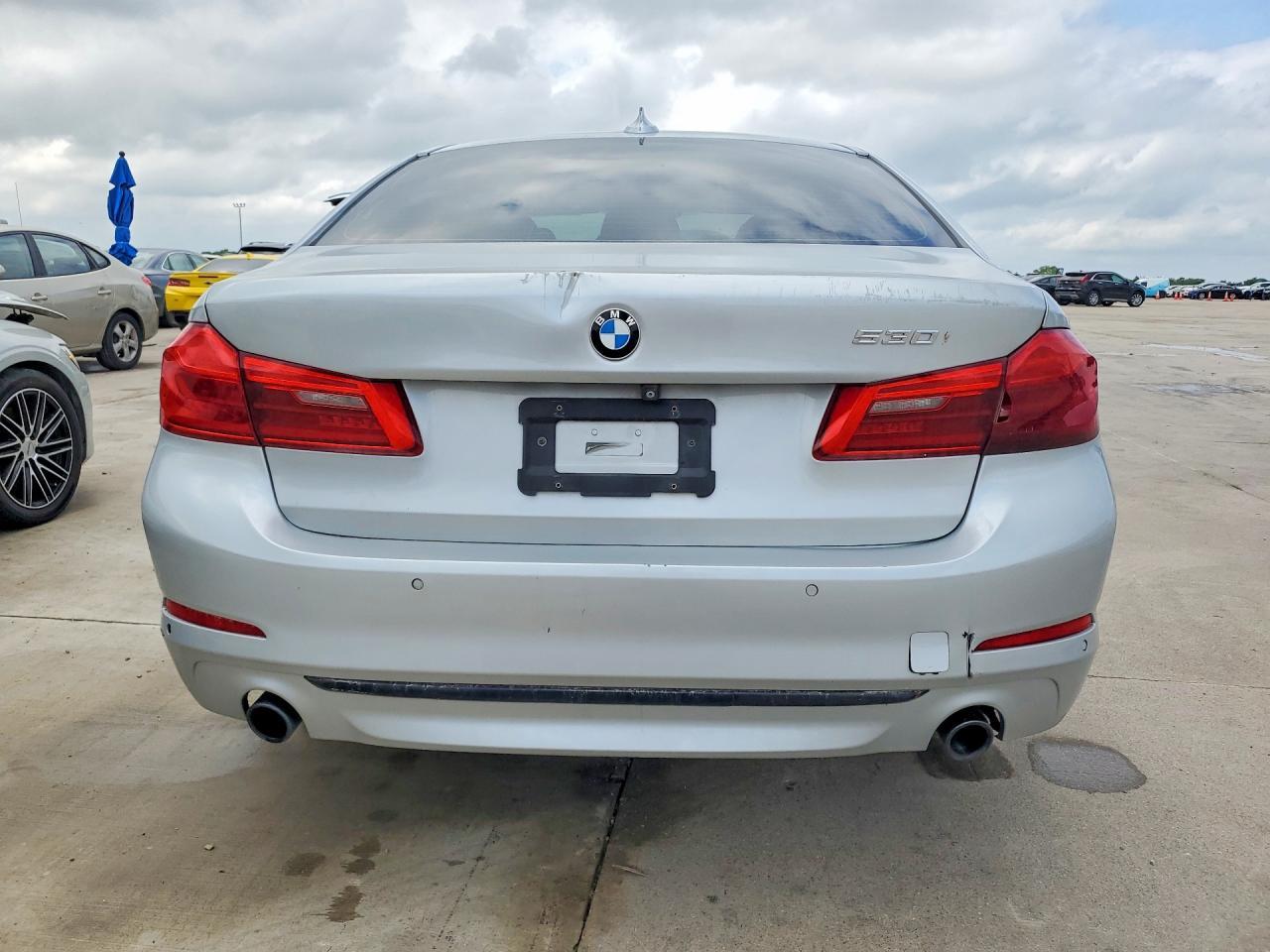 2017 BMW 530 I - Фото 6