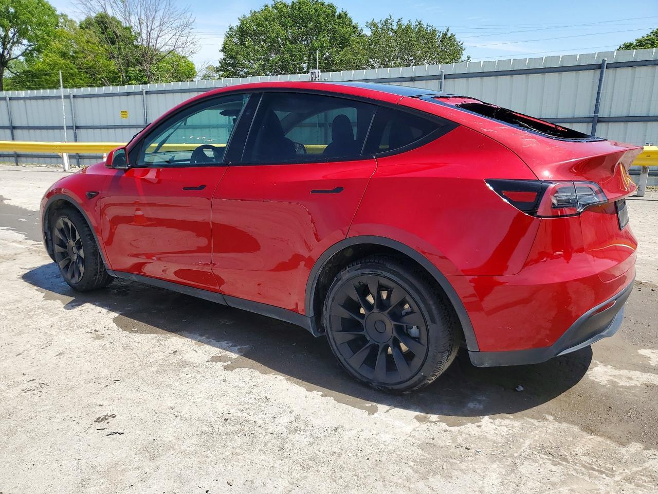 2023 Tesla Model Y - Фото 2