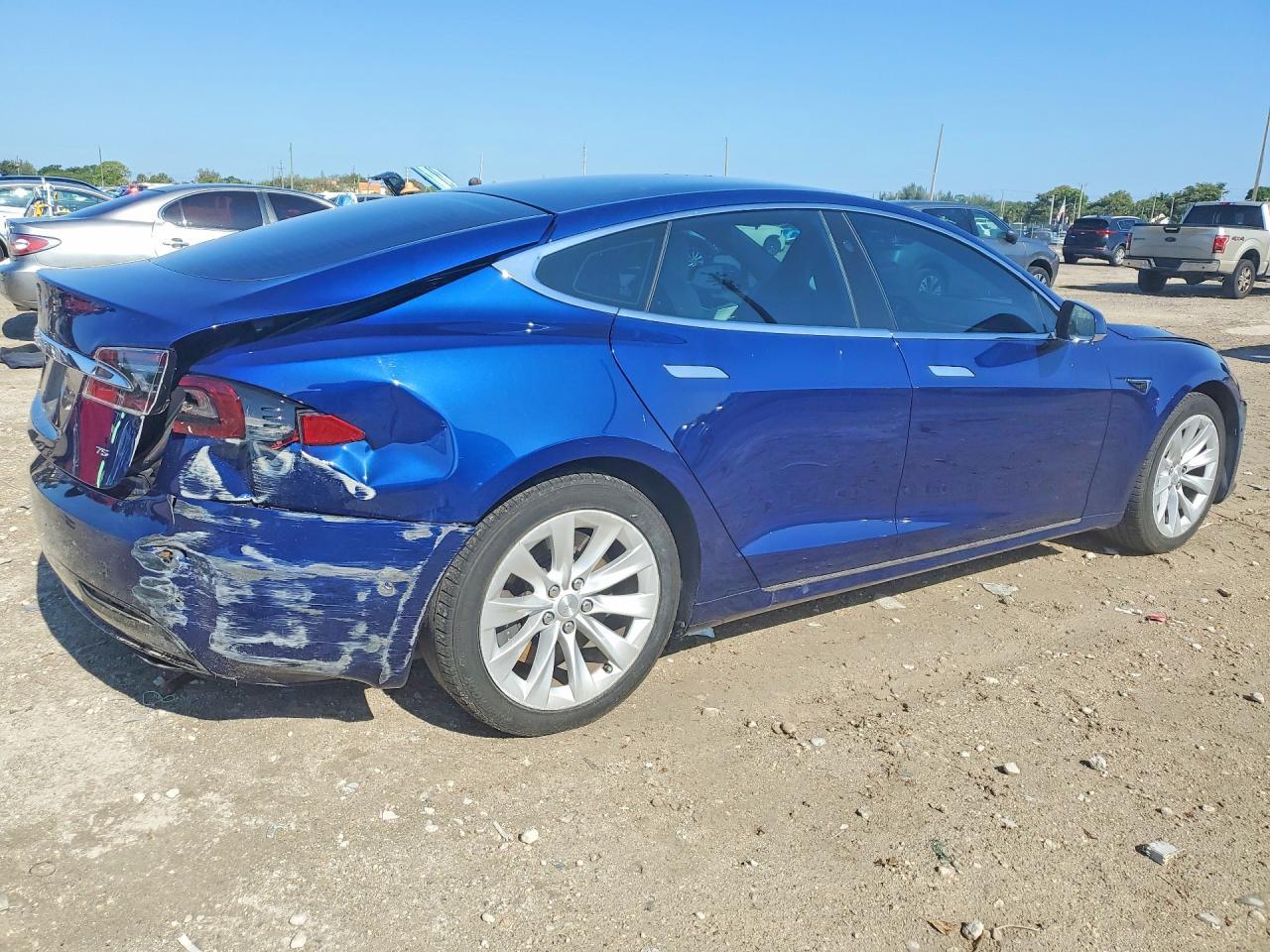 2017 Tesla Model S - Image 3