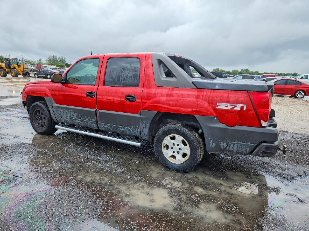 2005 Chevrolet Avalanche Ls - Image 2