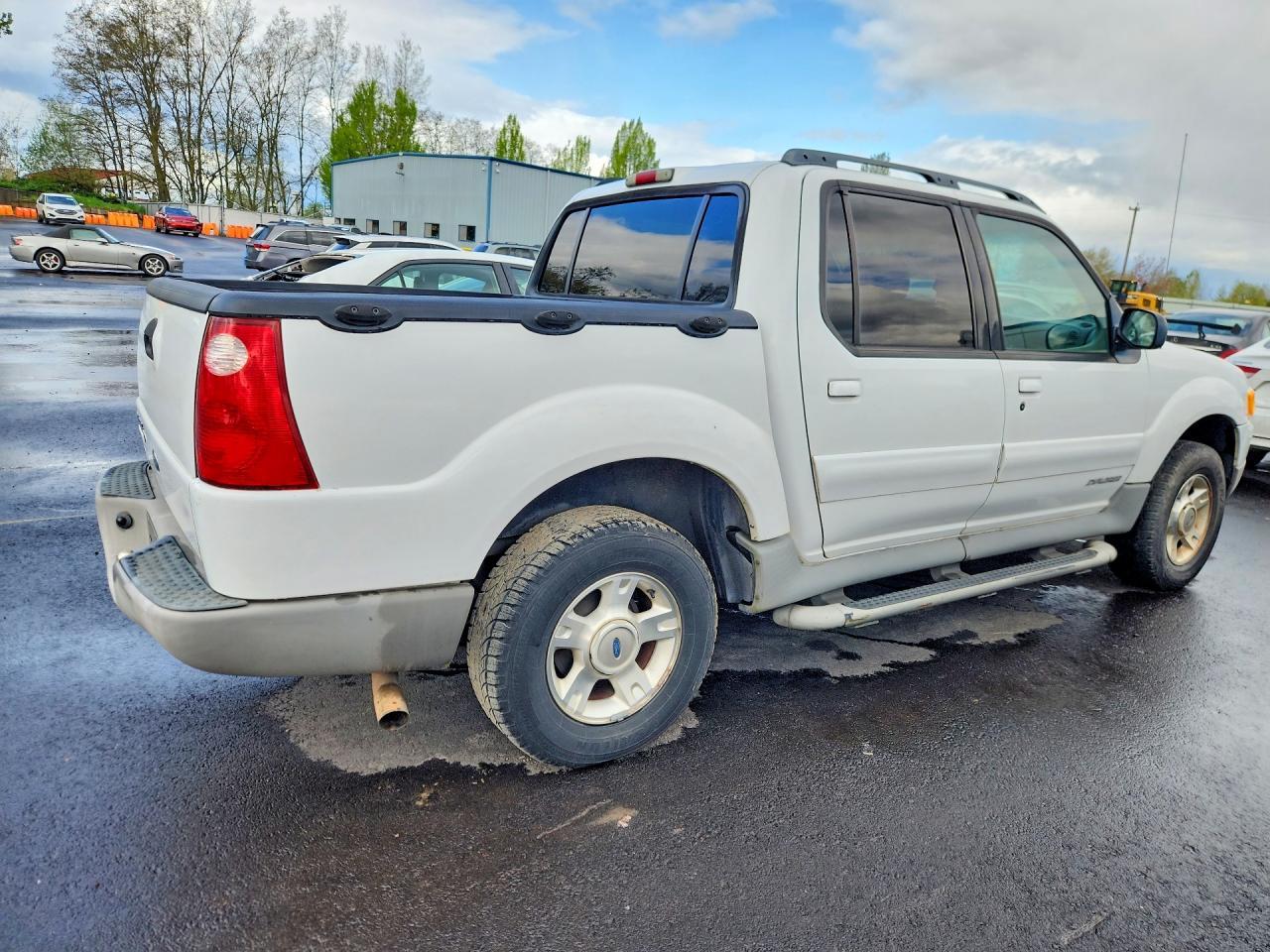 2002 Ford Explorer Sport Trac - Image 3