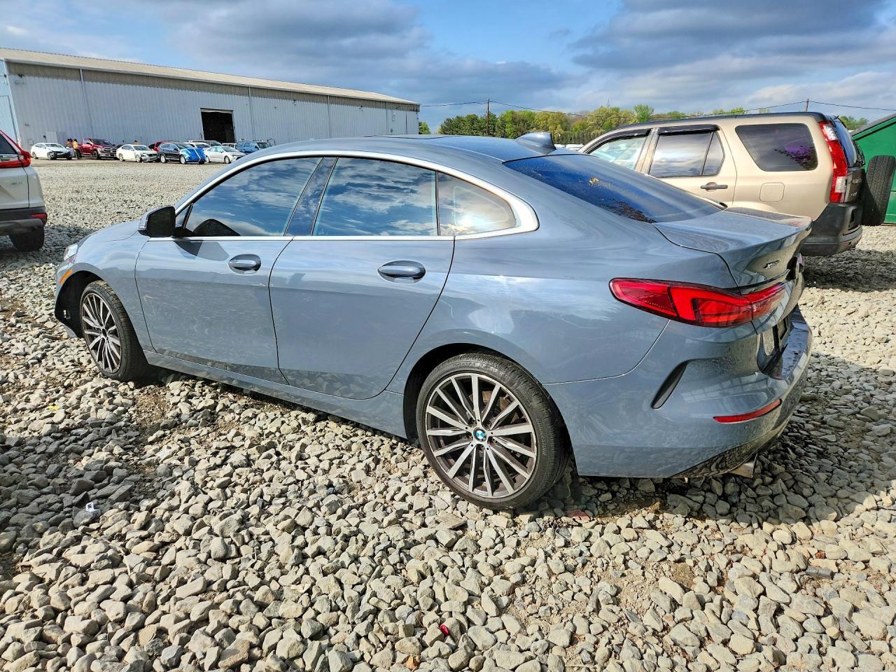 2021 BMW 228Xi - Фото 2