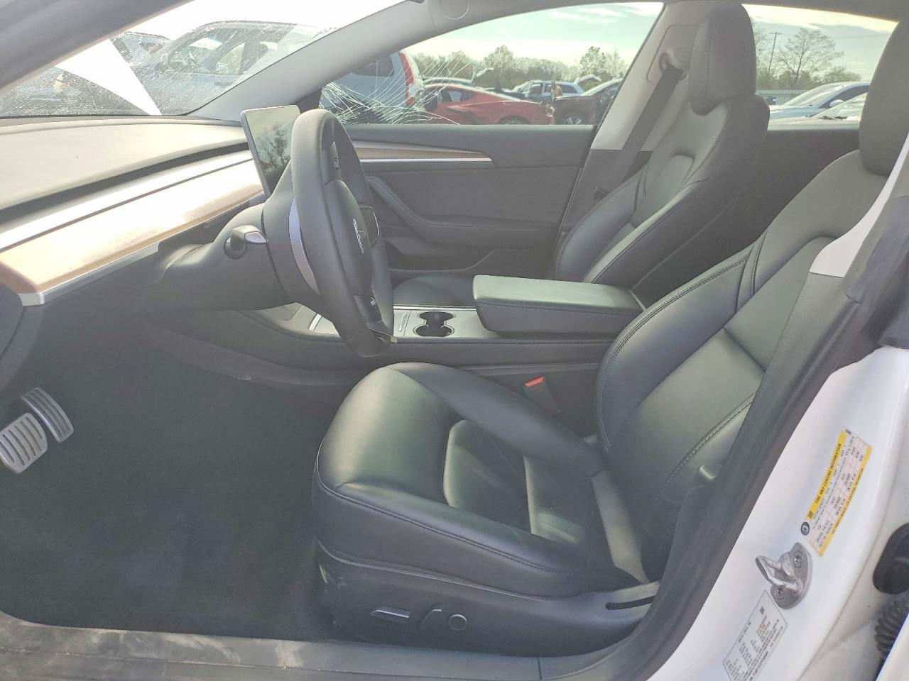 2023 Tesla Model 3 - Фото 7