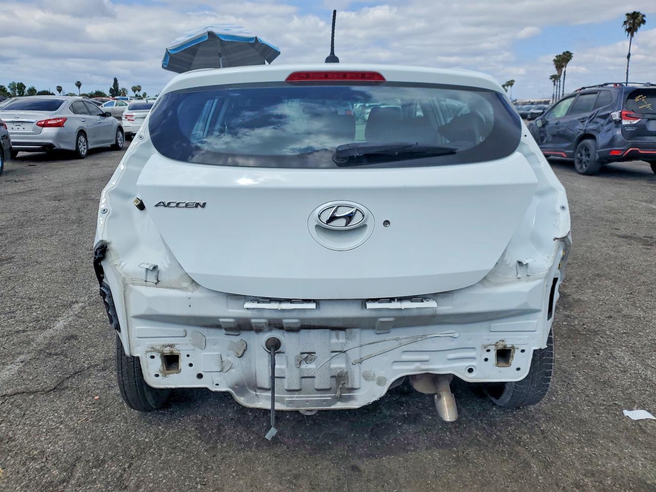 2016 Hyundai Accent Se - Image 6