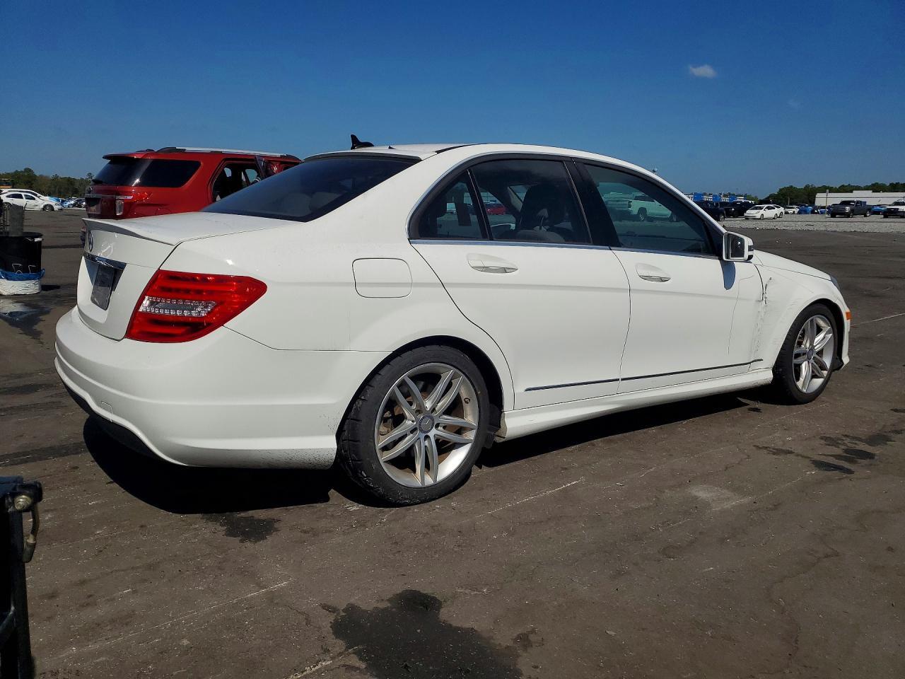 2013 Mercedes-Benz C 250 - Фото 3