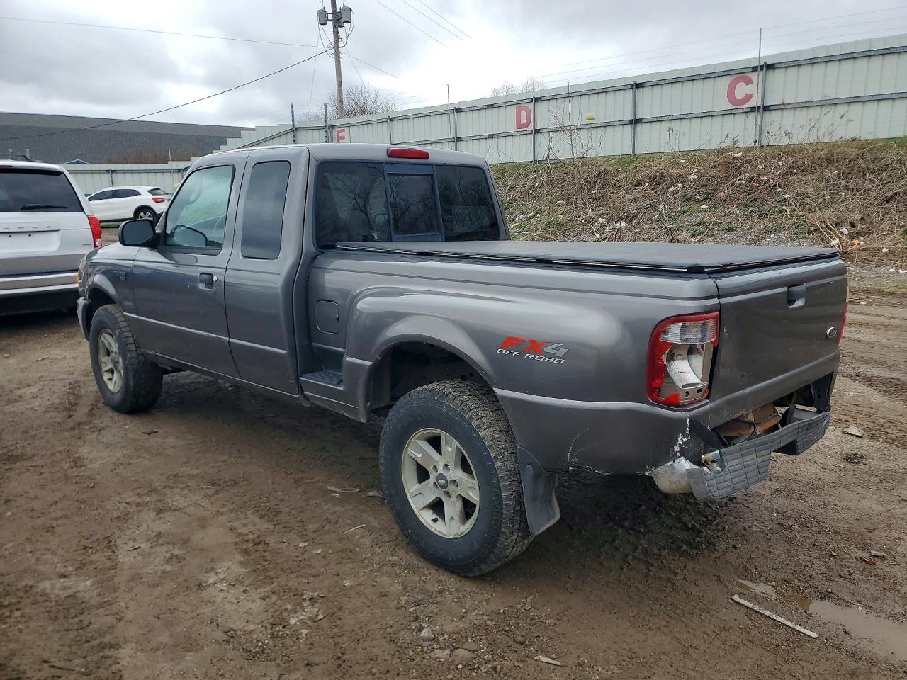 2004 Ford Ranger Super Cab - Фото 2