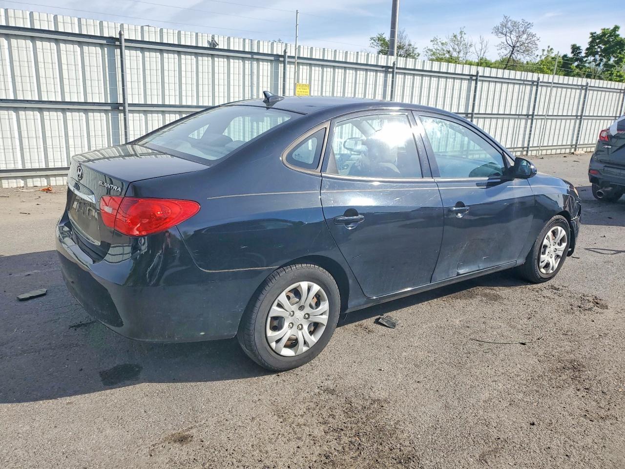 2010 Hyundai Elantra Gls - Фото 3