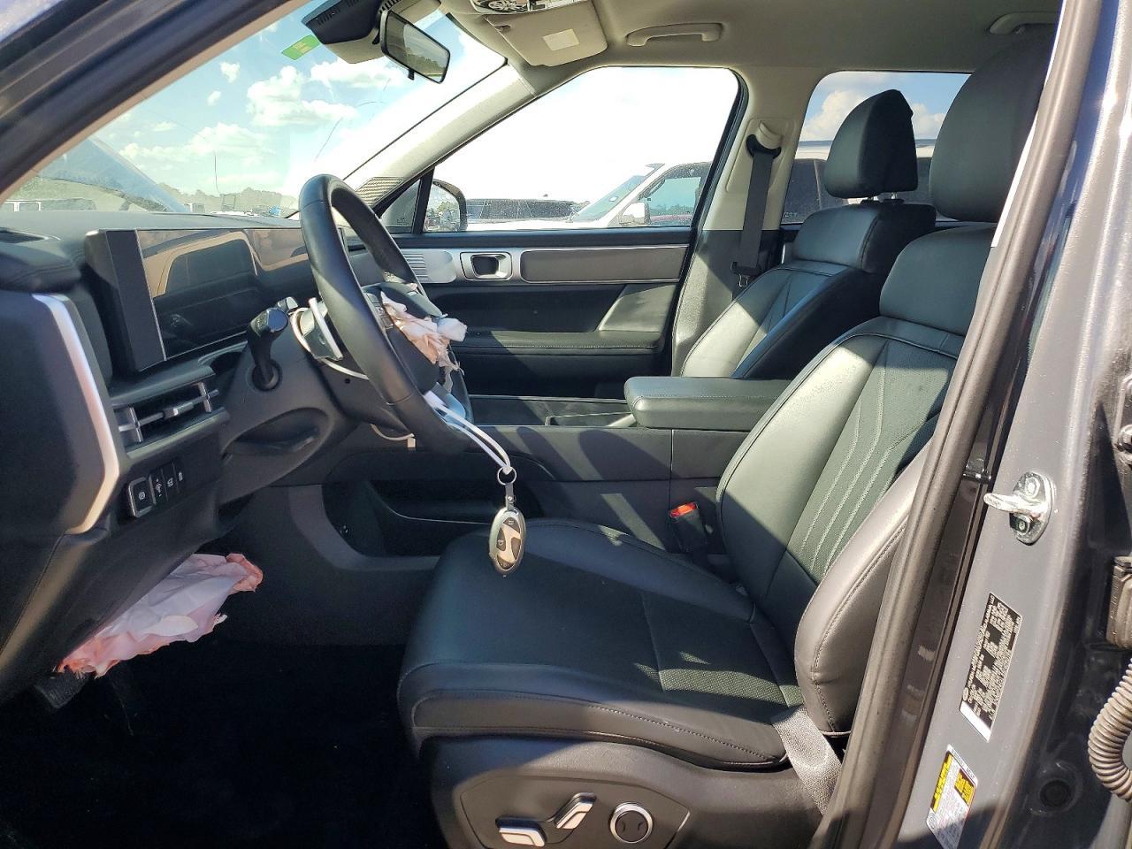 2025 Hyundai Santa Fe Sel - Image 7