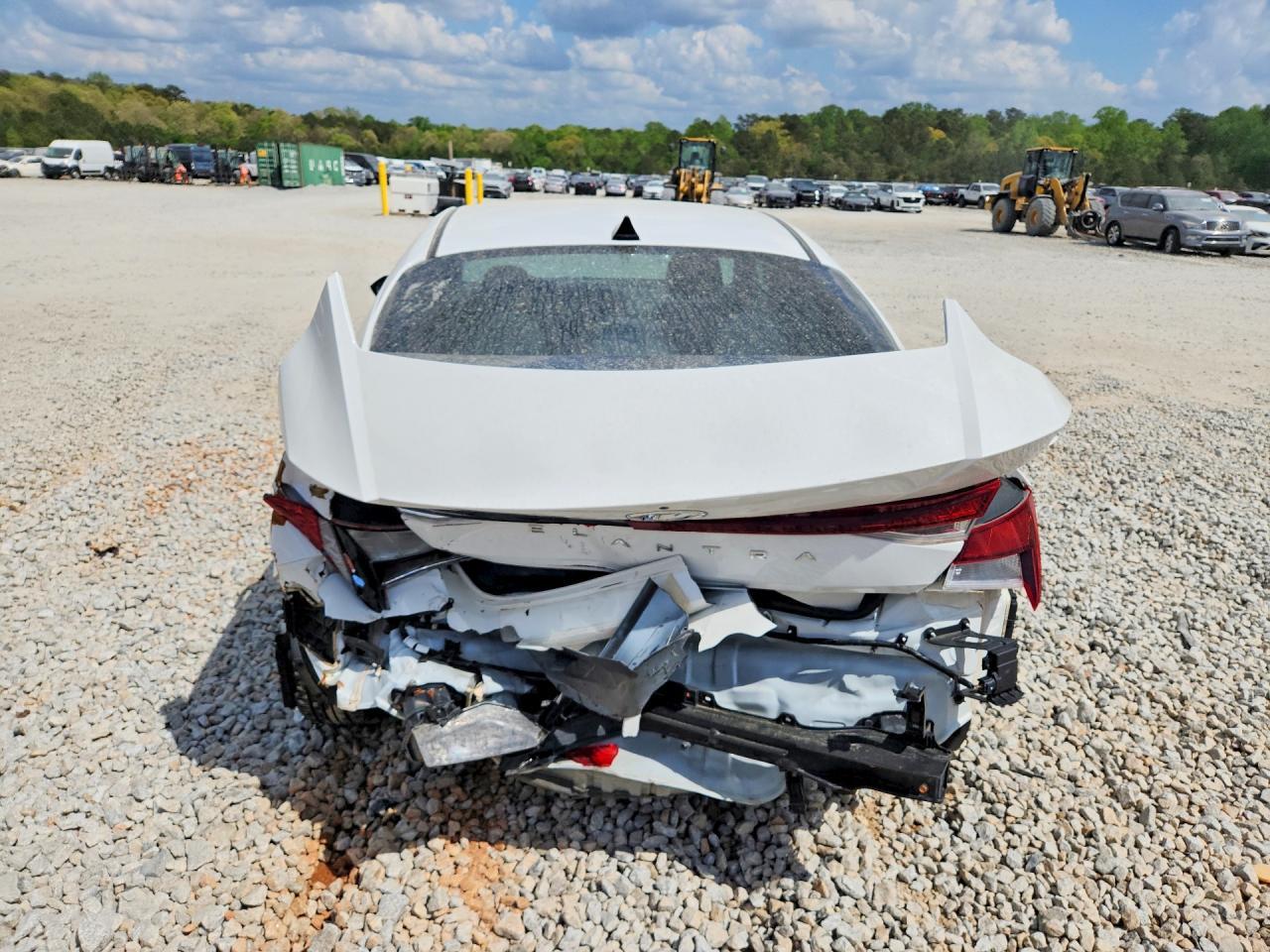 2023 Hyundai Elantra Se - Фото 6