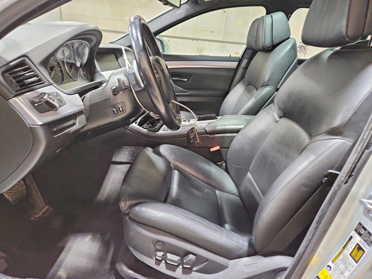 2011 BMW 535 Xi - Image 7