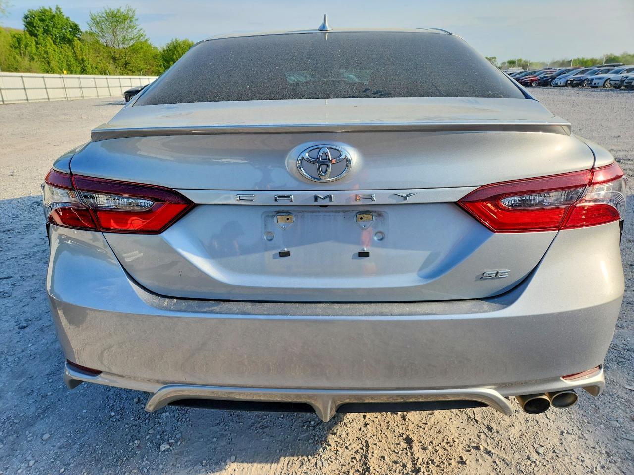 2022 Toyota Camry Se - Фото 6