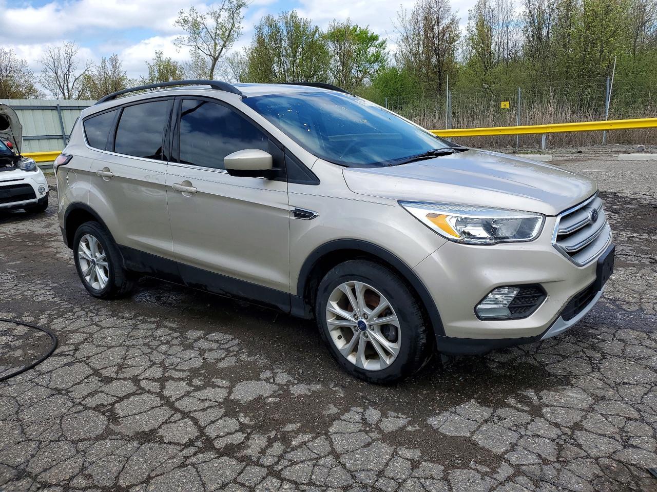 2018 Ford Escape Se - Фото 4