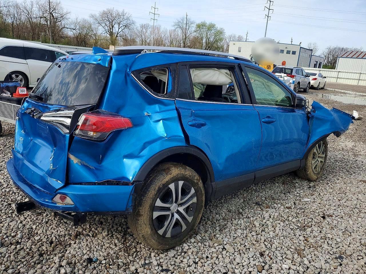 2016 Toyota Rav4 Le - Image 3
