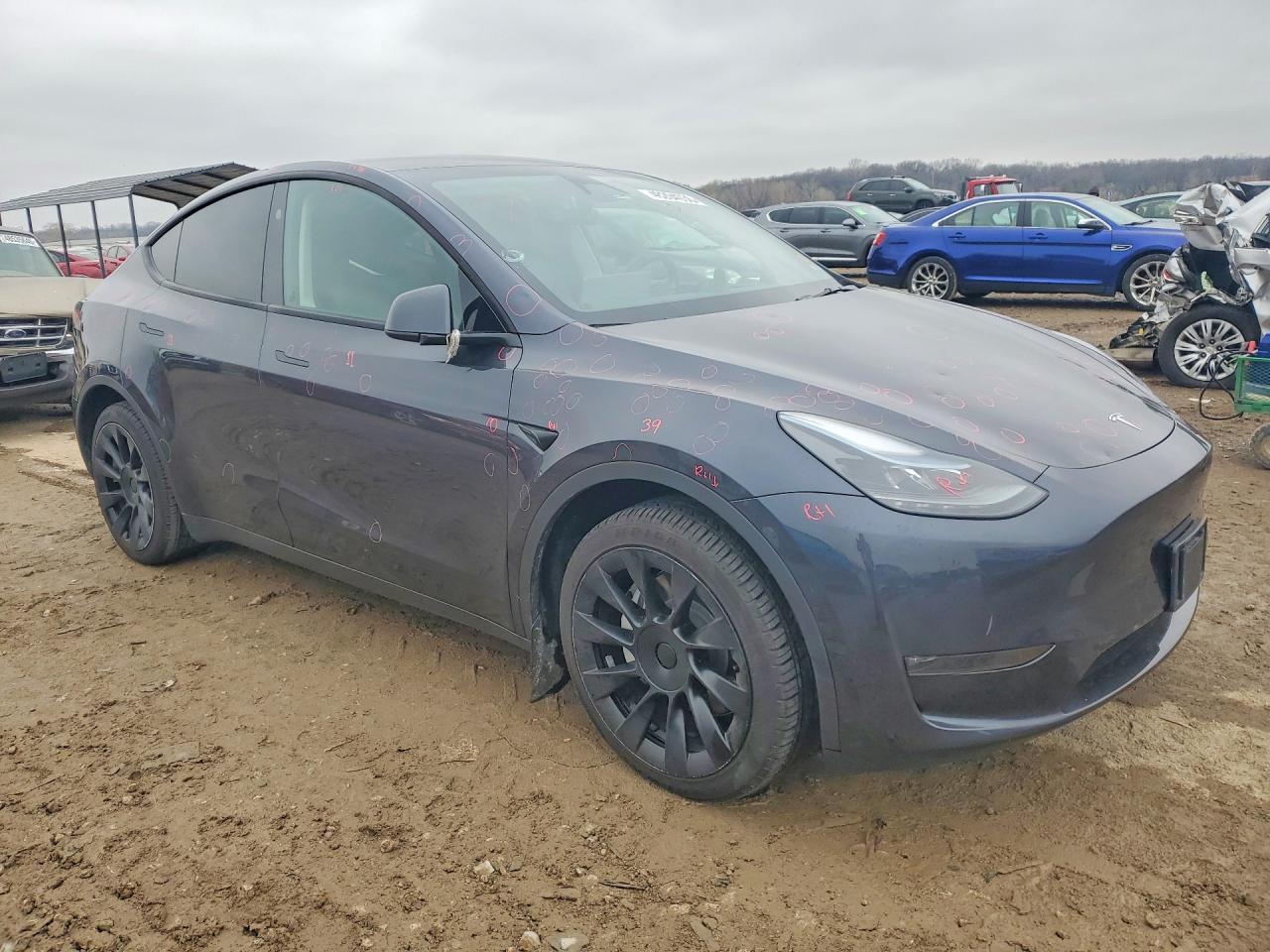 2024 Tesla Model Y - Фото 4