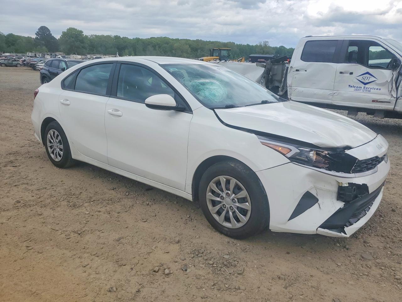 2024 Kia Forte Lx - Фото 4