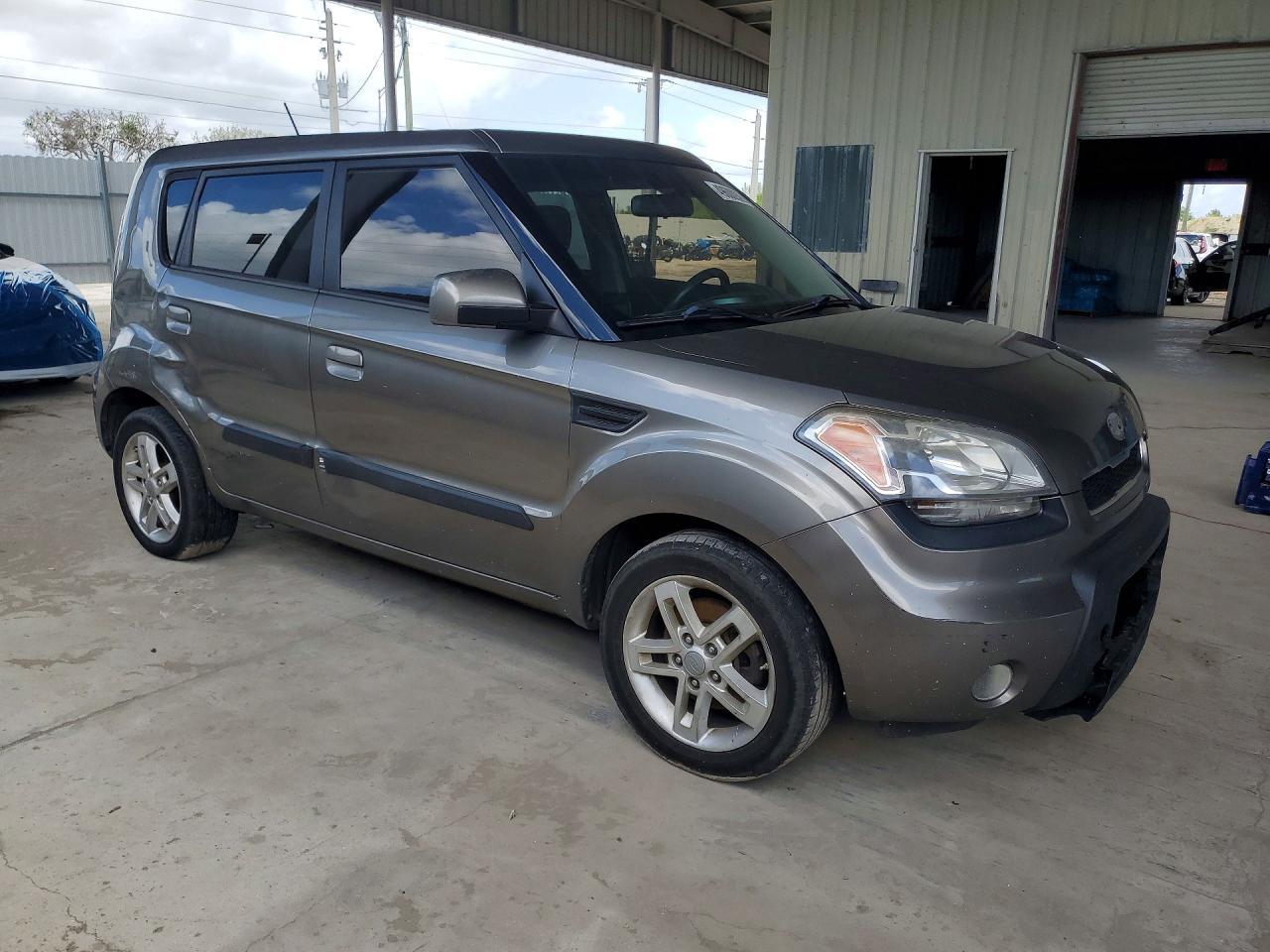 2010 Kia Soul + - Image 4