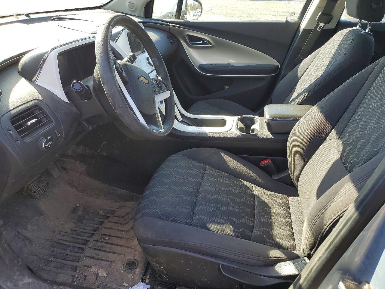 2013 Chevrolet Volt - Image 7